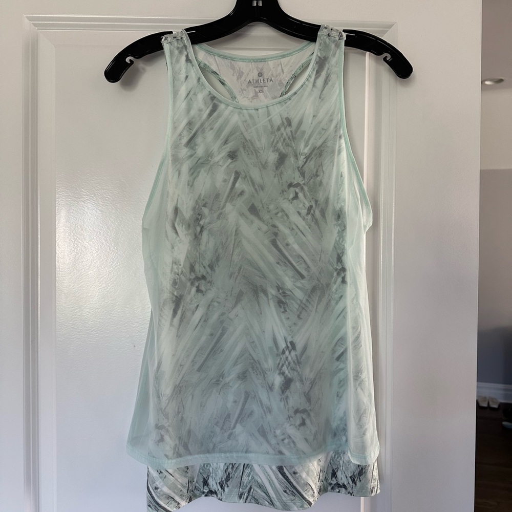 Active-wear!! Athleta Women's Mint and Gray Tank Top